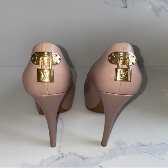 Louis Vuitton ‘Oh Really Lock Peep Toe’ heels - Picture 4 of 6